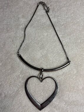 Silver heart pendant necklace